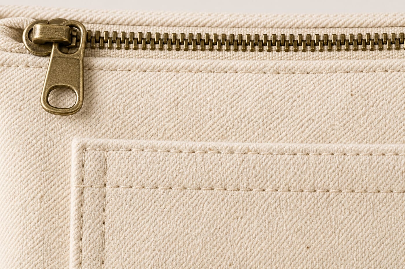 Canvas Tote Bag with Pocket and Zip — detail
